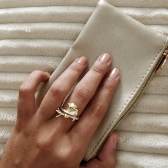 NWOT Snail-Stem Ring Size Adjustable - Picture 8 of 8